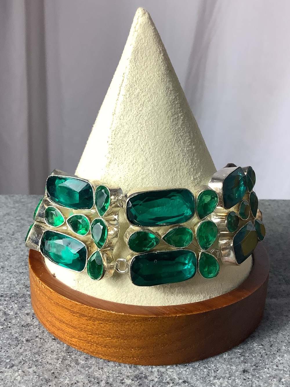 Emerald Green Statement Bracelet - Women Jewelry